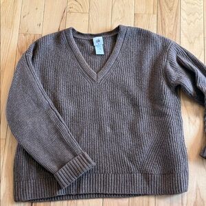 CABI ribbed cotton V-neck  sweater. Size M